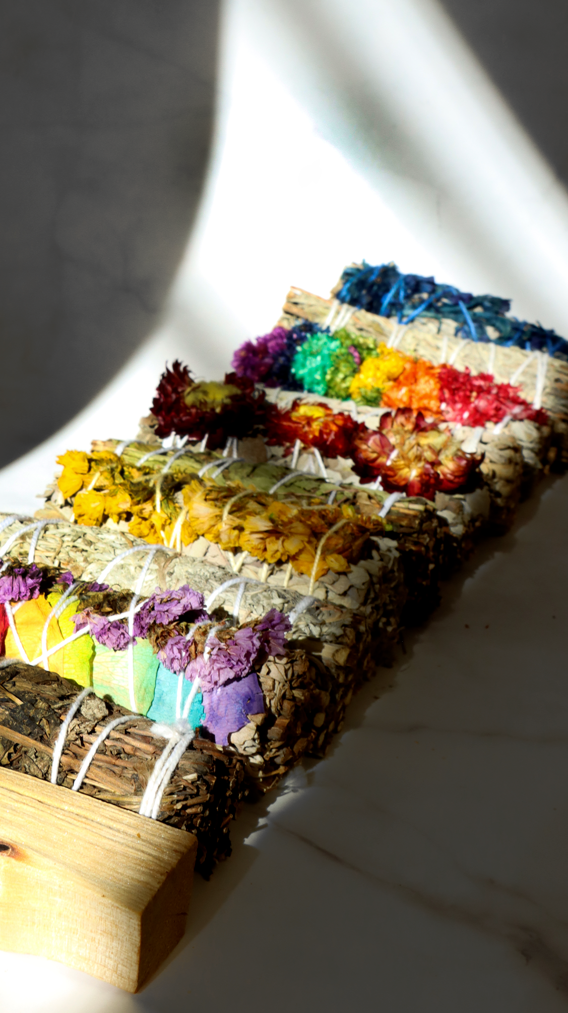 Räucherbündel/ Smudge Stick mit Weißem Salbei aus Kalifornien und mexikanischer Königskerze